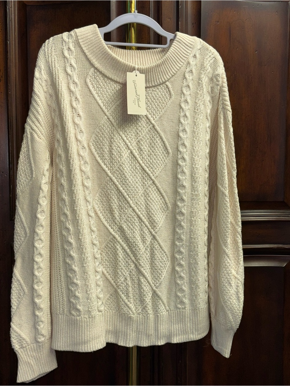 Universal Thread Cream Cable Knit Crewneck Sweater